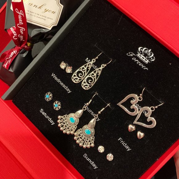 7 Days of the Week Earrings Set Weekly Jewelry Gift Set - Picture 1 of 8